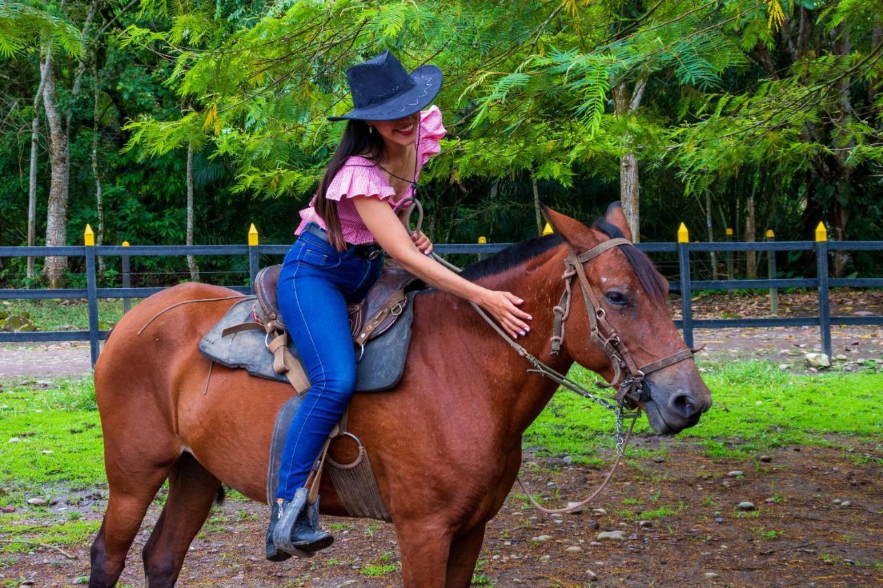 Hotel Campestre La Potra Apiay Ngoại thất bức ảnh